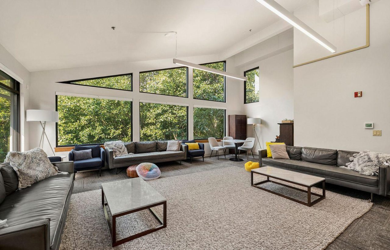 Living Room at Aeterna Health